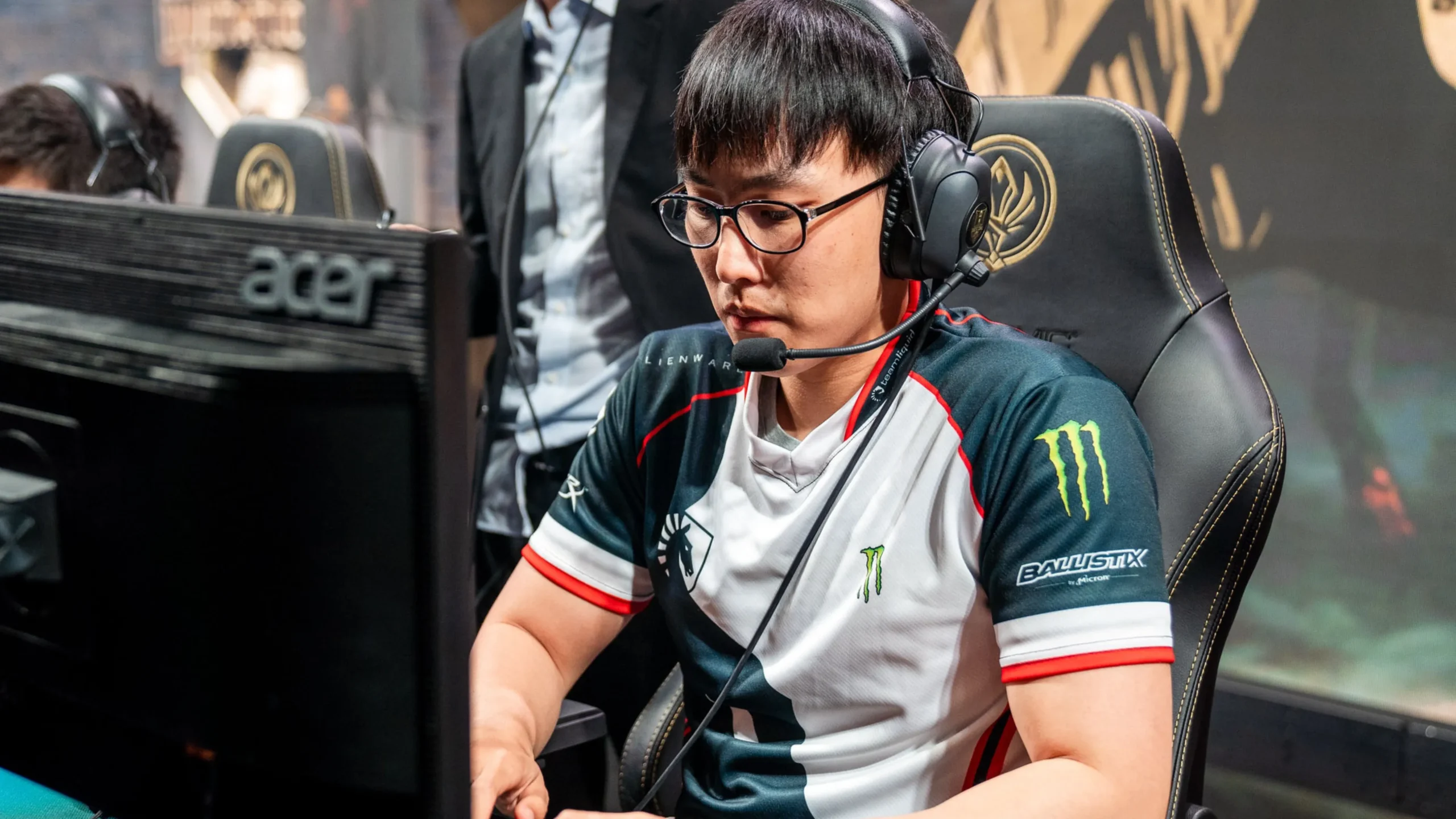 Ex-jogador profissional Doublelift é suspenso por comprar conta em League of Legends - Imagem do artigo