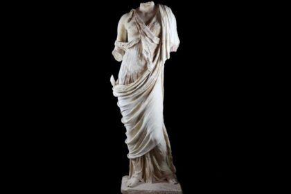 Arqueólogos encontram estátua de 2.000 anos que pode ligar-se a Cícero