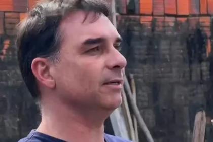 Flávio Bolsonaro rejeita segurança da PF durante campanha presidencial