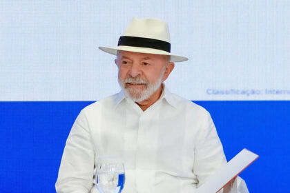 Lula anuncia reforço de investimentos nas Forças Armadas