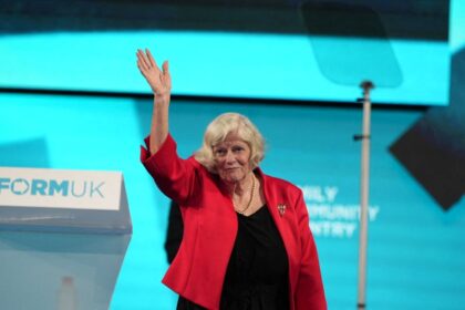 MP britânico revela detalhes do assassinato de Ann Widdecombe
