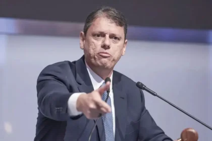 PSDB-Cidadania oficializa apoio à reeleição de Tarcísio em São Paulo