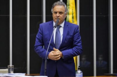 Aécio Neves volta atrás e vai disputar vaga ao Senado por Minas Gerais