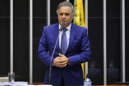 Aécio Neves volta atrás e vai disputar vaga ao Senado por Minas Gerais