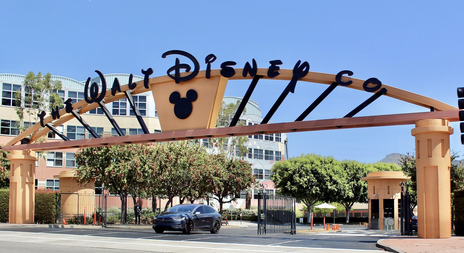 Entrada dos estúdios da Walt Disney em Burbank, na Califórnia