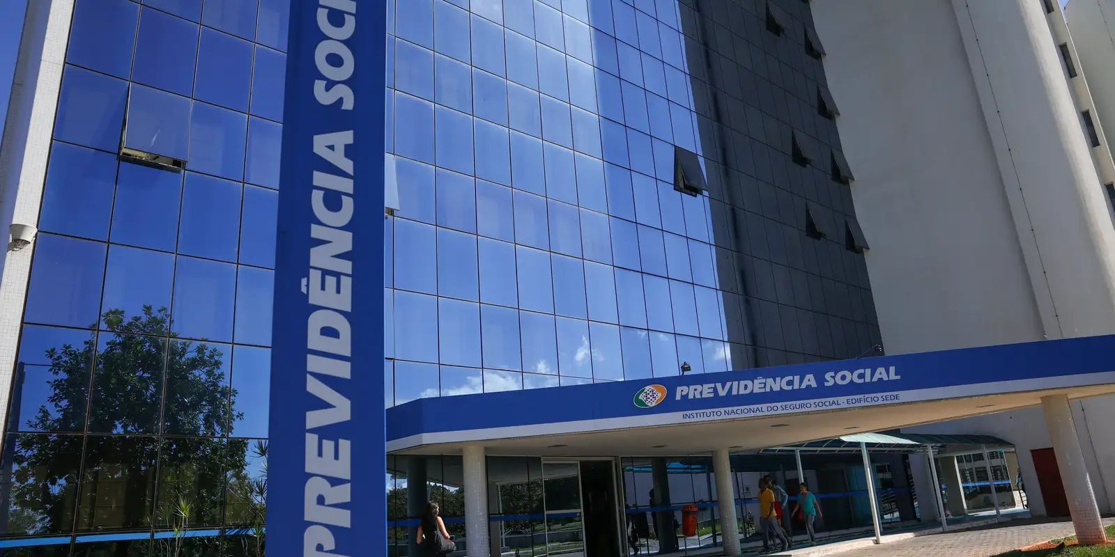 CNPS reduz previsão de gastos do INSS em 2027 em R$ 5 bilhões