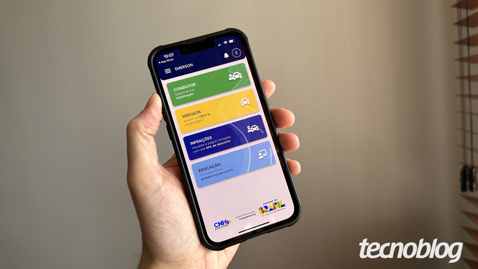 Contran padroniza e facilita transferência de veículos pelo celular