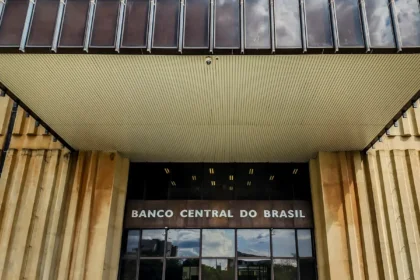 Copom reduz Selic a 14% e amplia estímulo à economia
