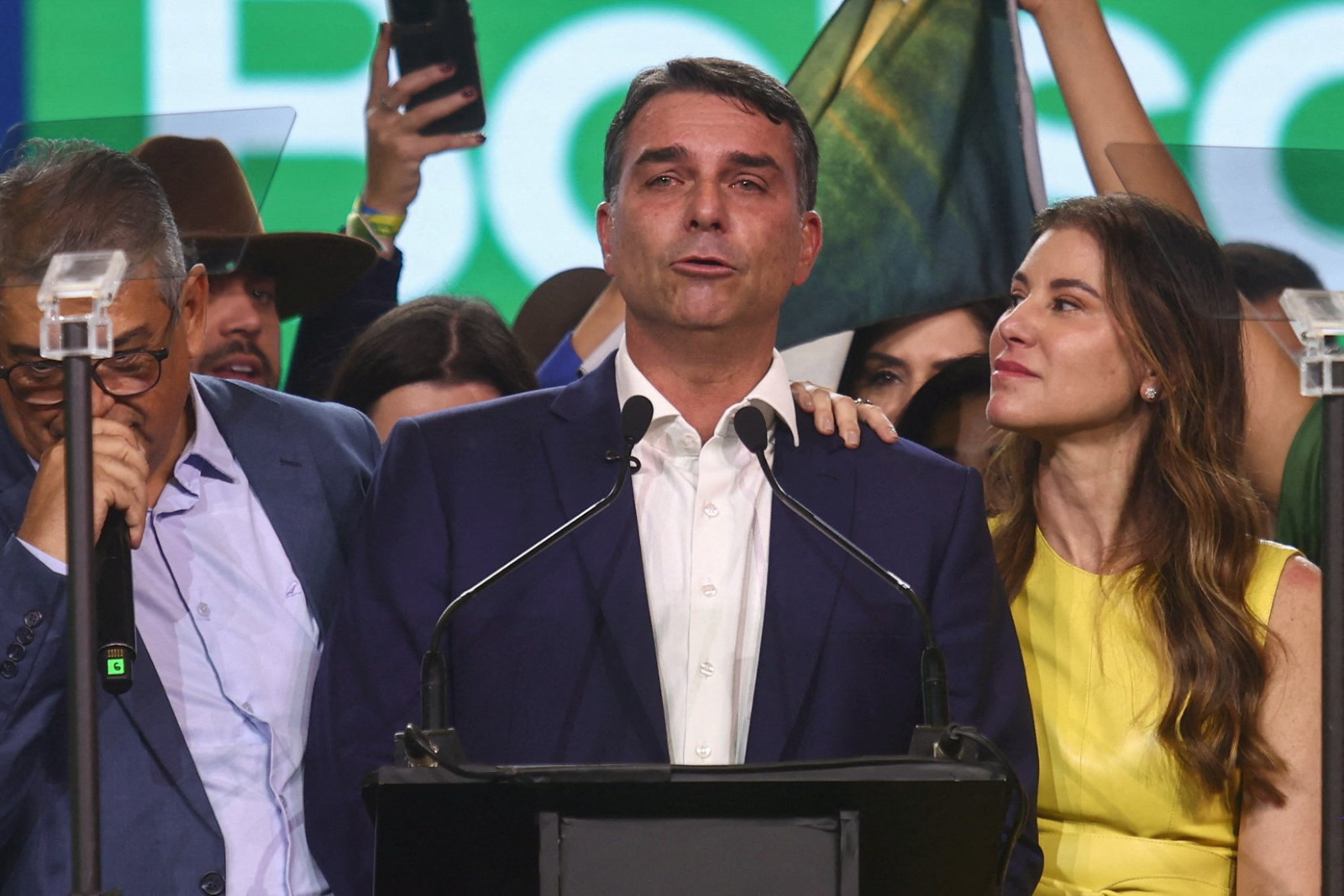 Erro de filiação trava registro de candidatura de Flávio Bolsonaro