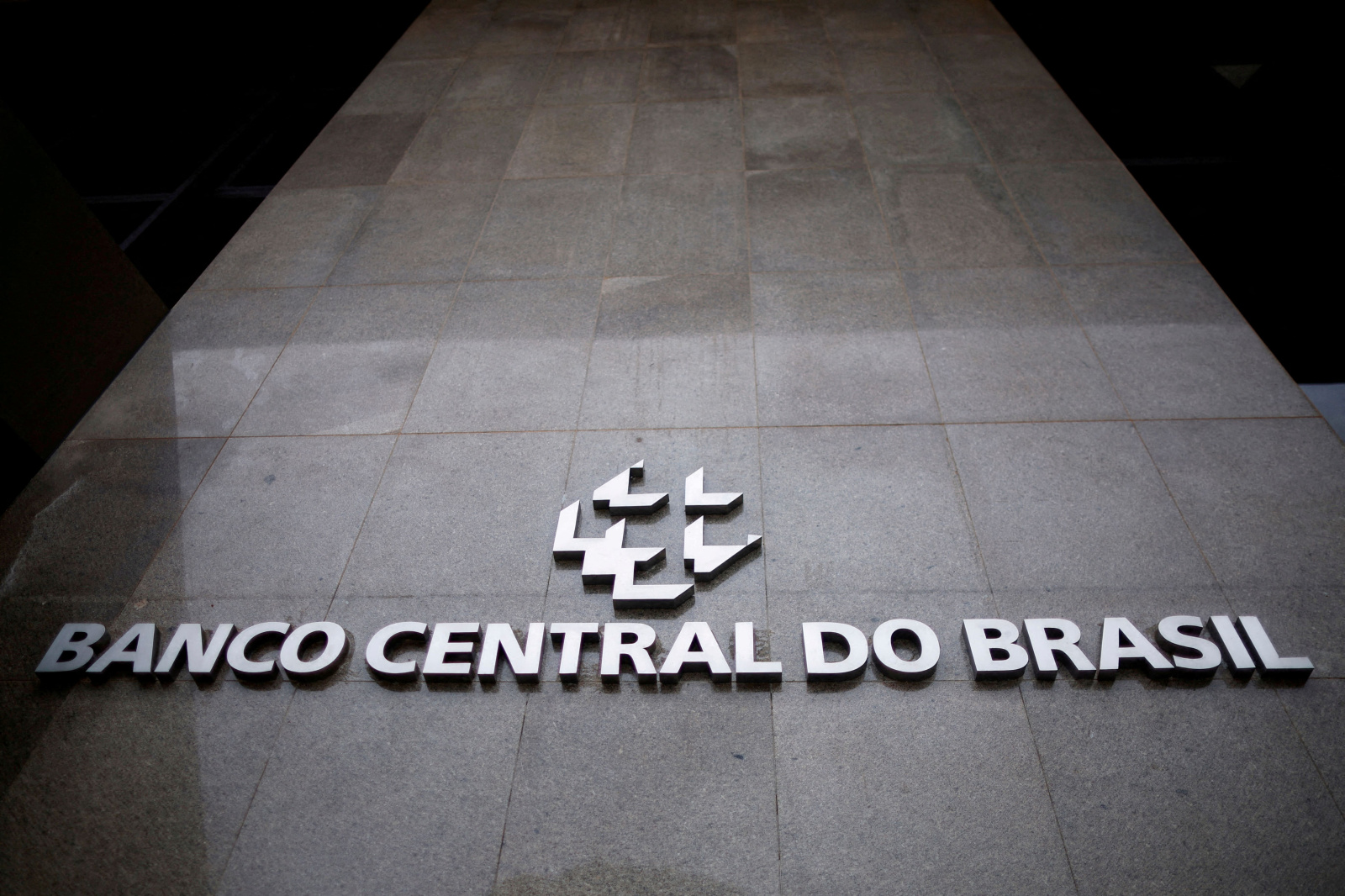Inflação freia em julho; El Niño e cenário externo mantêm alerta