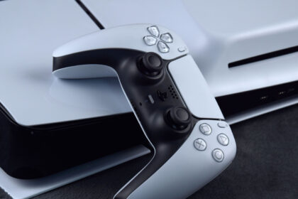 Sony anuncia fim dos jogos em disco em 2028; fãs iniciam boicotes