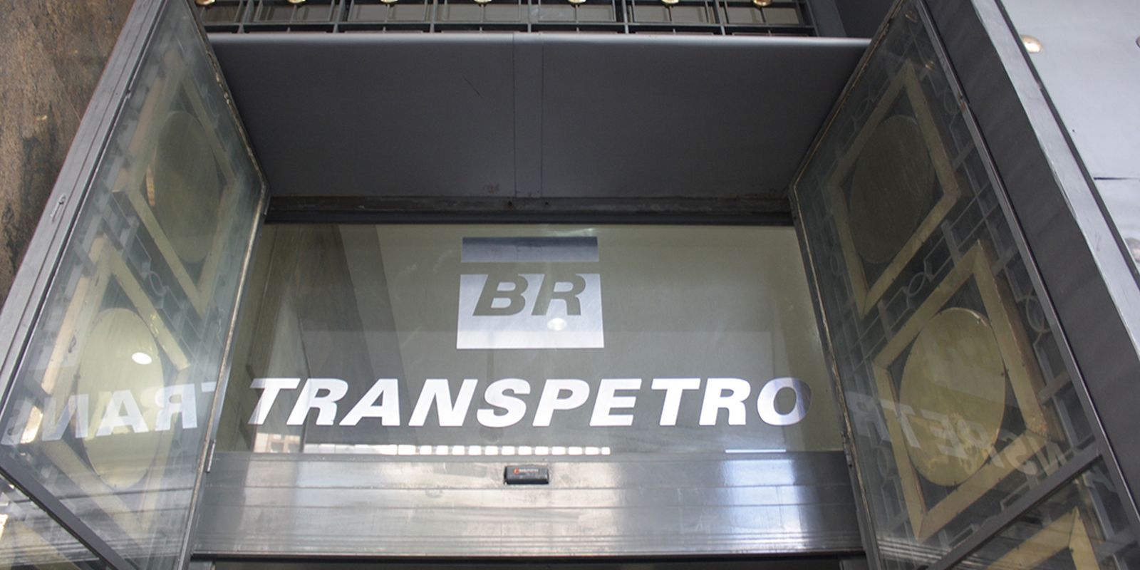 Transpetro lança concurso com 281 vagas imediatas e salários até R$15 mil