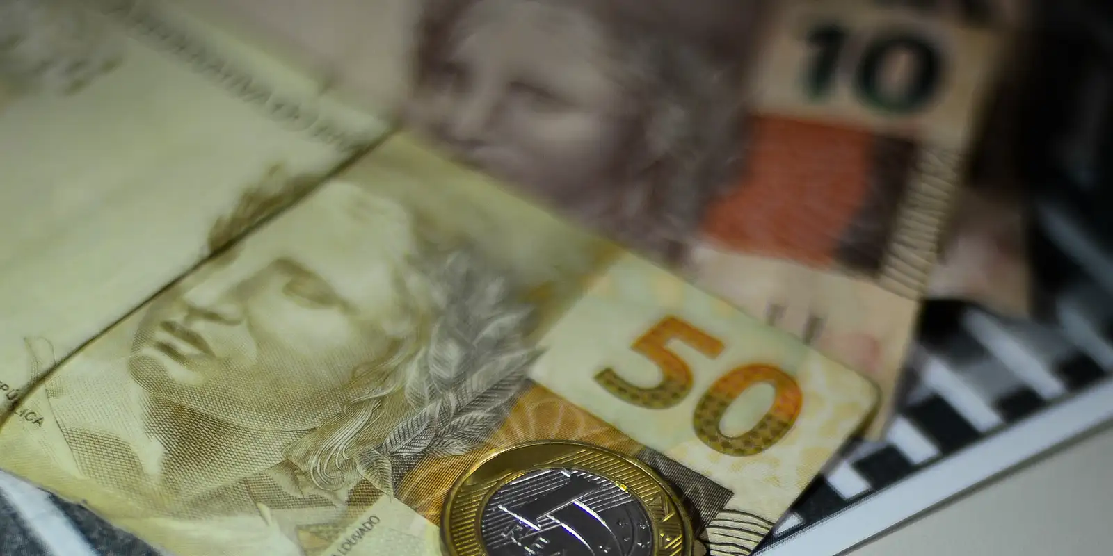 Atividade econômica cai 0,2% em julho; segundo mês seguido de queda
