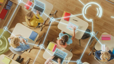 Brasil precisa formar jovens fluentes em inglês para competir na era da IA