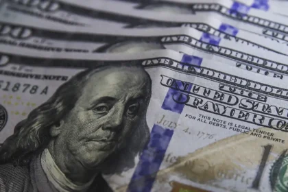 Dólar recua a R$ 5,17 após dados de inflação dos EUA