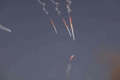 EUA bombardeiam costa do Irã; Teerã ataca bases americanas em retaliação