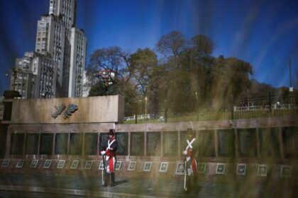 Milei anuncia projeto para sancionar empresas que perfuram nas Malvinas
