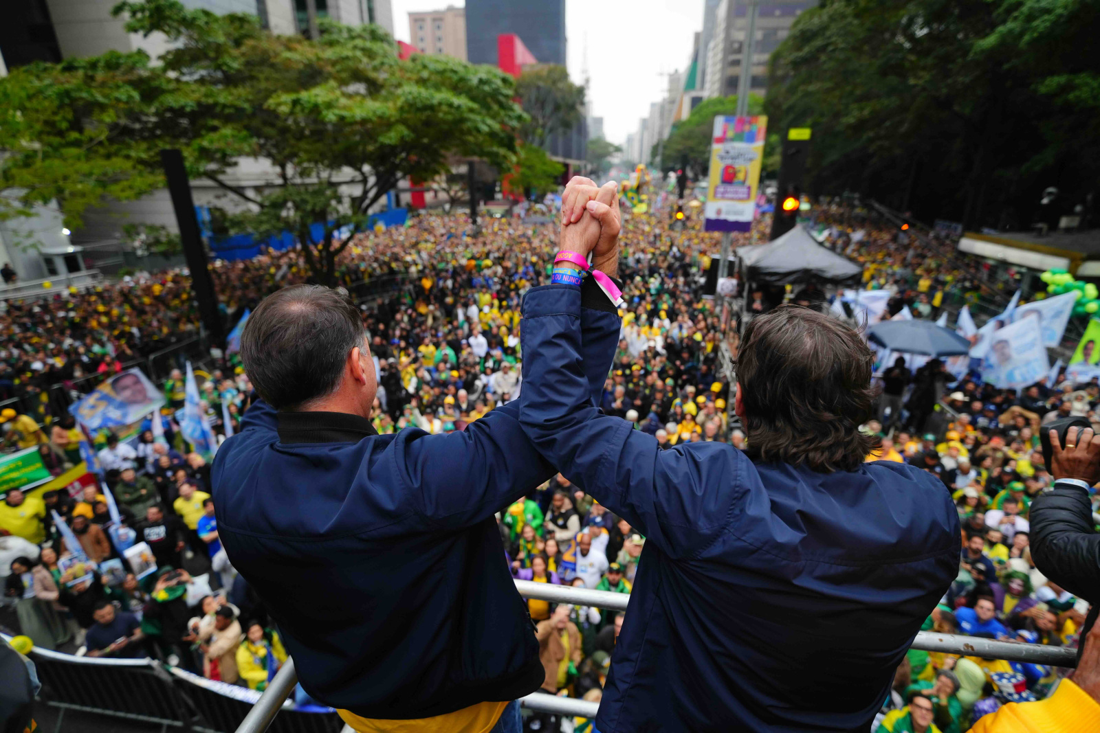 Pesquisa aponta 28,5 mil no ato de Flávio Bolsonaro na Paulista