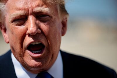 Trump ataca Suprema Corte após rejeição de restrições ao voto por correio