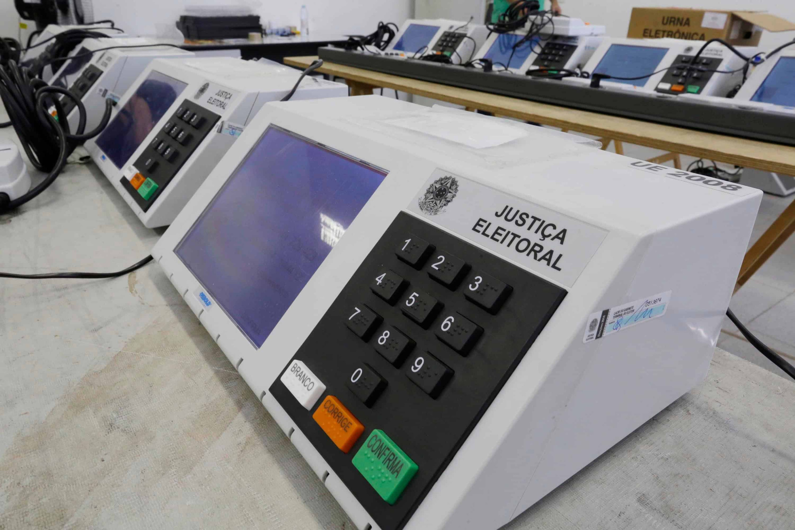 Justifique sua ausência nas eleições 2026 pelo e-Título ou RJE