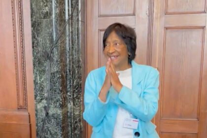 Nobel da Paz premia Navi Pillay e pressiona líderes a respeitar o direito