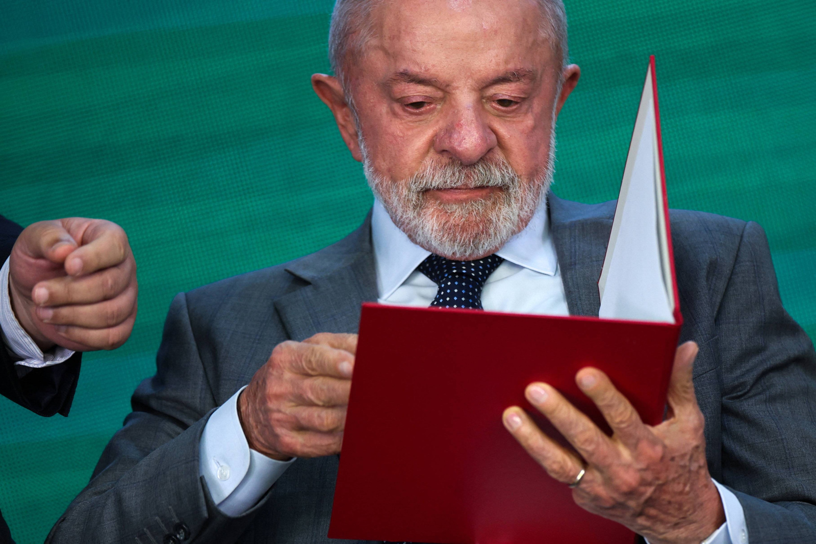 Senado amplia teto do MEI para R$140 mil e concede perdão de dívidas